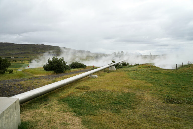 pipeline in iceland